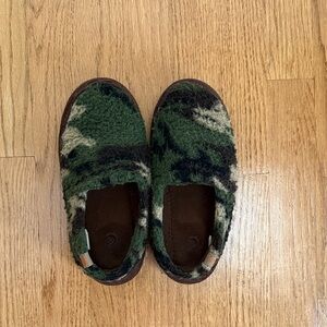 Acorn Kids' Camo Slippers